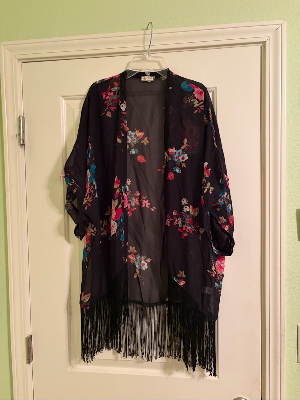 Eyeshadow Black Floral Fringe Kimono